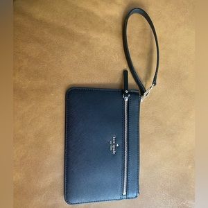 Kate spade wristlet - black - great condition